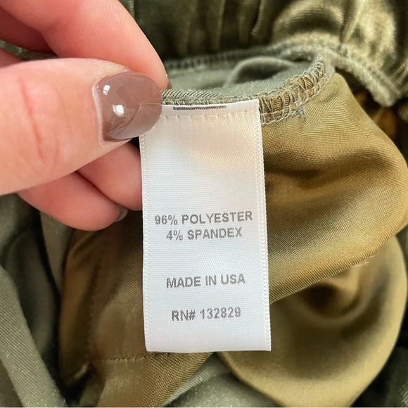 Lovers + Friends Takara Jogger Olive Green Large - Picture 13 of 14